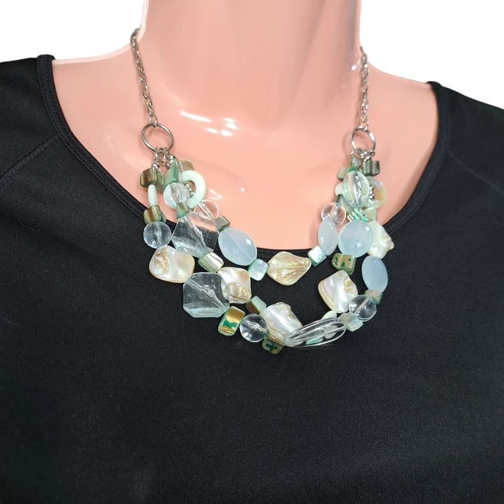 Women's Silver Tone Light Green Faux Mother of Pearls Necklace 10 Inches - Picture 2 of 16